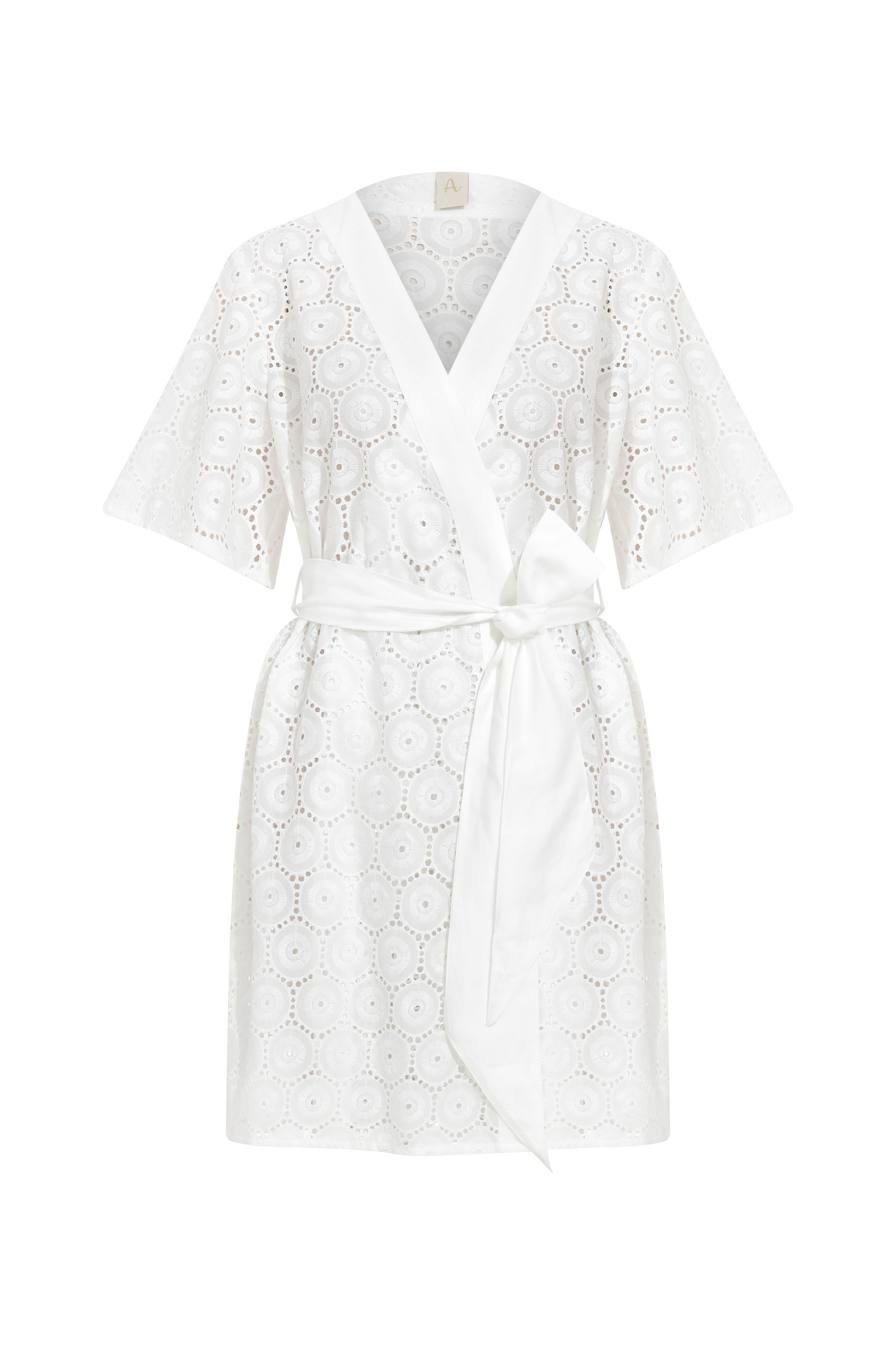 Daisy Short Robe with Eyelet Embroidery